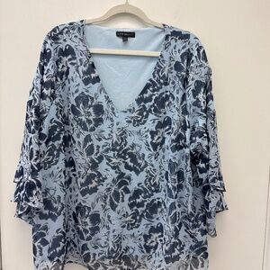 Lane Bryant Size 18/20 Blue Floral V-Neck Blouse